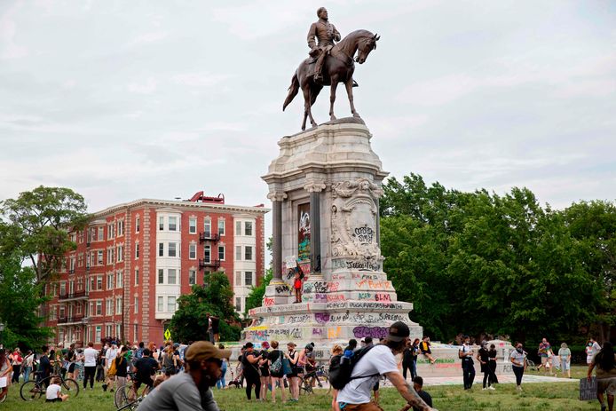 Protest bij het standbeeld van generaal Lee in Richmond, Virginia.