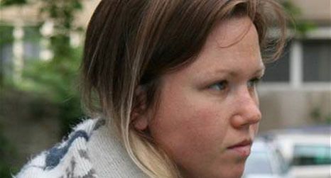 Jongetjes Gekooid Gefolterd En Deels Opgegeten Door Tsjechische Horrormoeder Buitenland Hln Be Klara mauerová nasceu na cidade de kurim, na antiga checoslovaquia em 1975. jongetjes gekooid gefolterd en deels