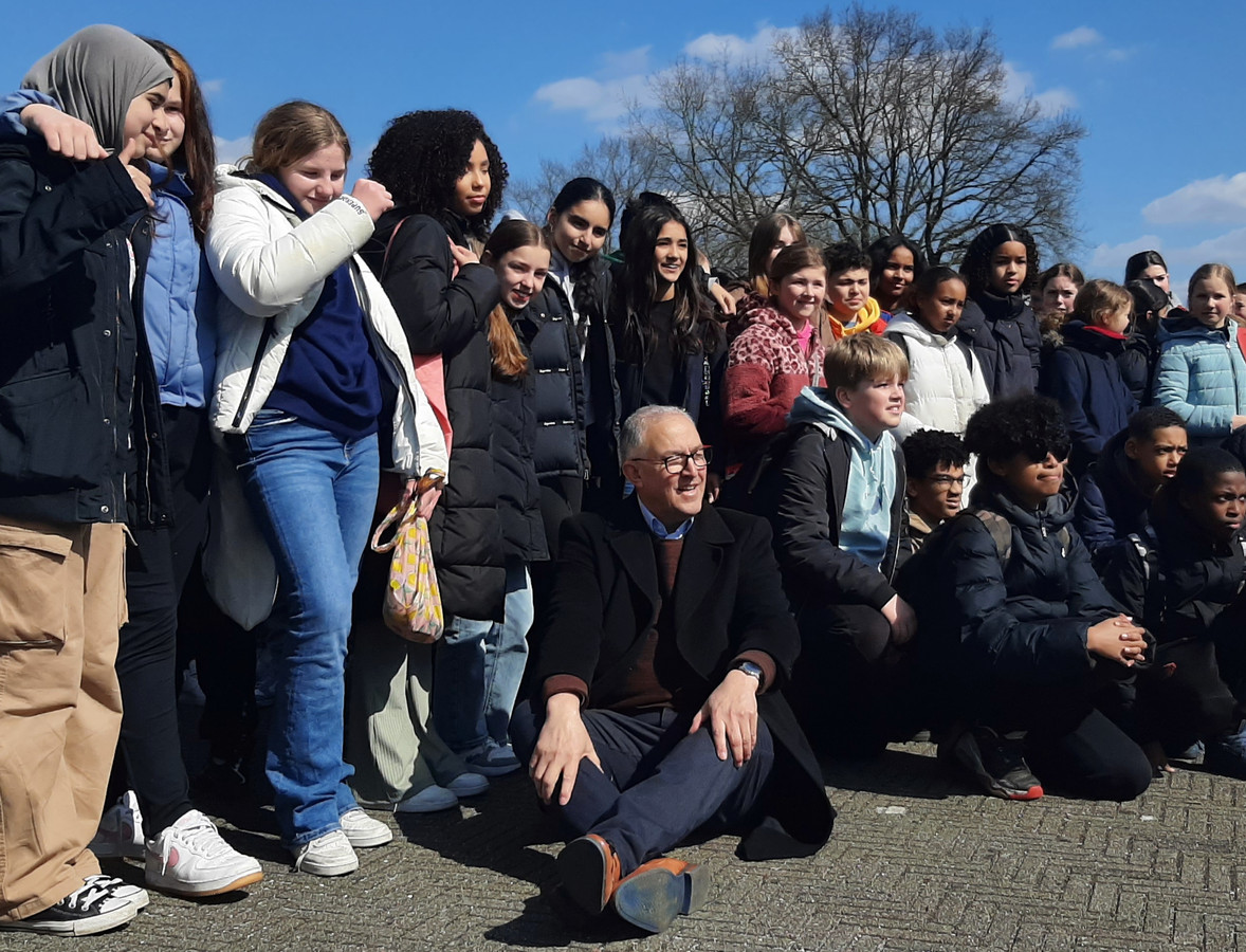 Aboutaleb Confronteert Kinderen In Westerbork ‘je Kunt Op Allerlei Manieren Haat Kweken Foto 6456