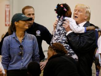 Trump steekt slachtoffers hart onder riem in zwaar getroffen Houston
