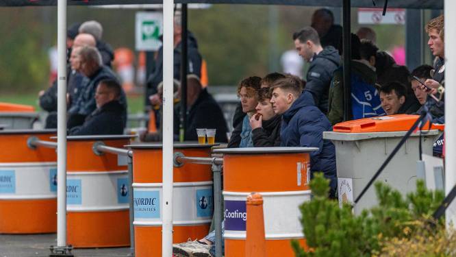 Onbegrip over maatregelen: ‘Een volle kantine, maar niemand langs de lijn. Dat is niet uit te leggen’