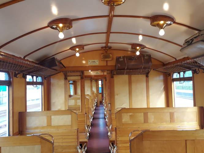Komend weekend rijdt een gerestaureerde 100 jaar oude trein vanaf Den Haag HS en jij kunt mee!