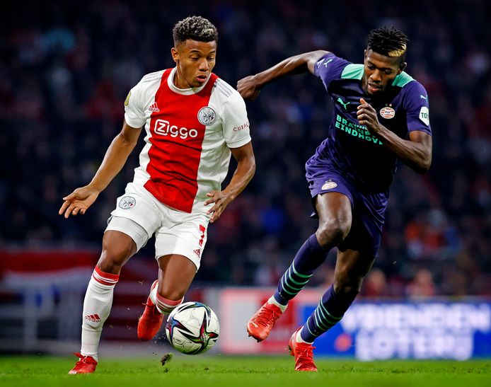 Het duel tussen PSV en Ajax wordt gespeeld op 23 januari.