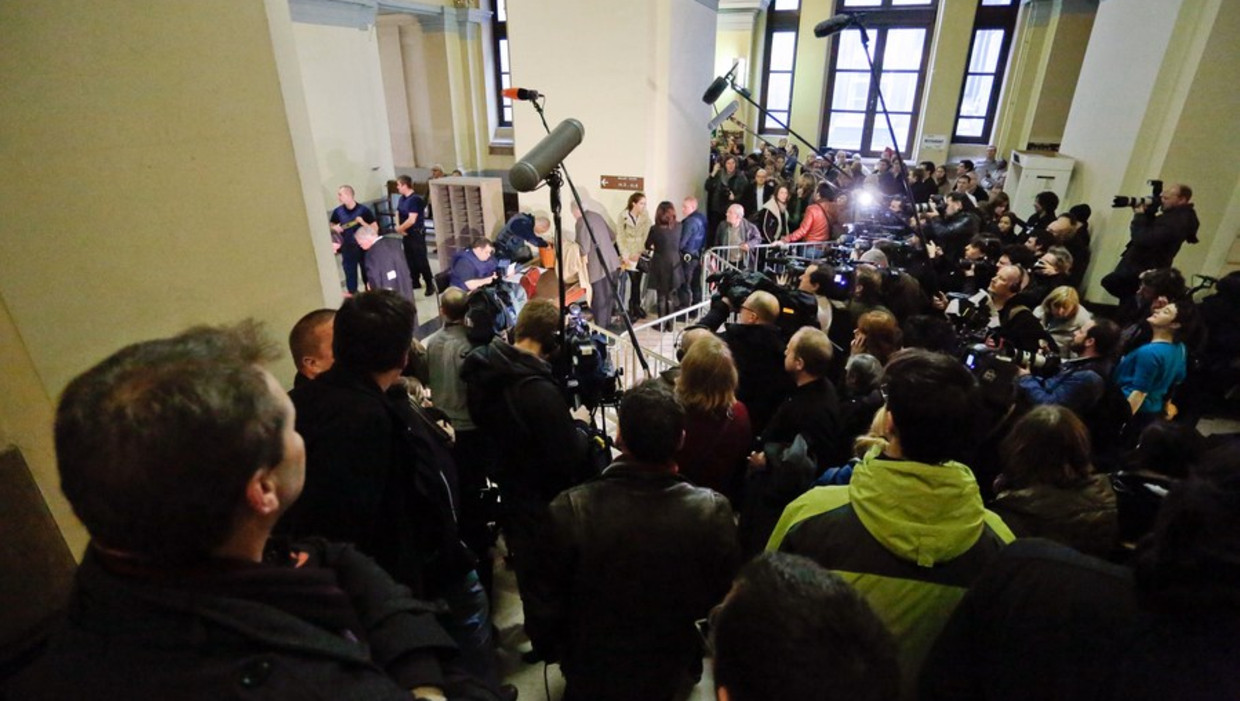 Journalisten verzamelen zich in de rechtbank in Brussel Beeld afp