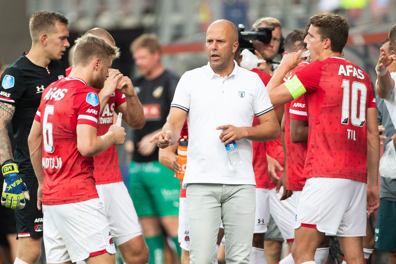 Slot vertrouwt op goede afloop: 'Bij de lunch was het stiller dan normaal' | Foto | gelderlander.nl