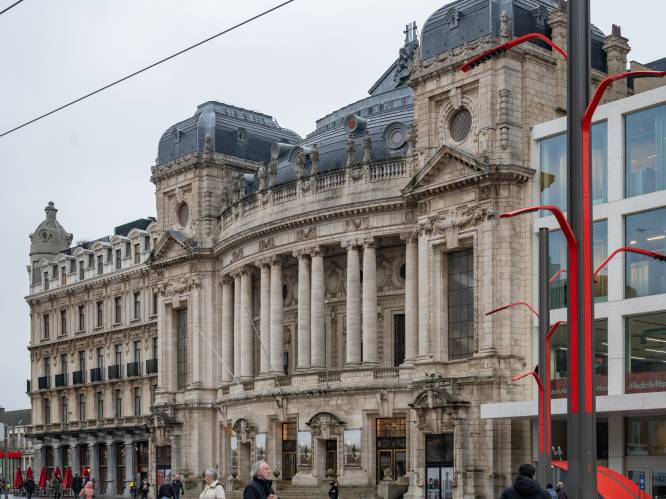Antwerpse studenten mogen blokken in operagebouw