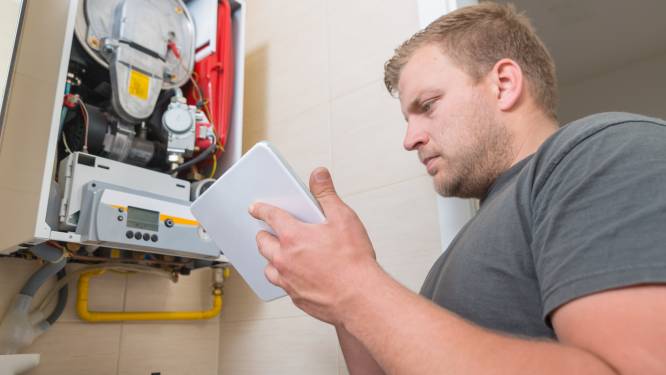 Dure onderhoudskosten voor je ventilatiesysteem of zonnepanelen? Deze zaken kan je perfect zelf doen