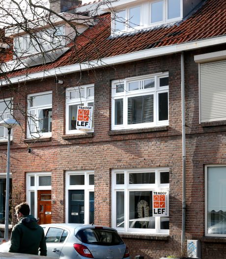 Gemeenteraad Utrecht zeer bezorgd over beleggers die massaal woningen opkopen: ‘De wooncrisis wordt met de dag groter’