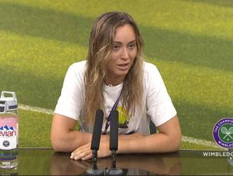 KIJK. Het vreemdste interview ooit op Wimbledon? Spaanse weet niet wat ze hoort wanneer ze felicitaties krijgt na... verlies