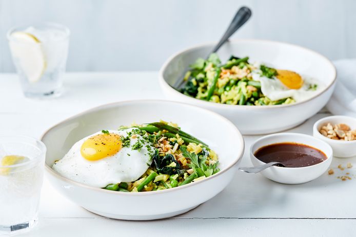 Gele rijst met groentjes en spiegelei van Sonja Peeters
