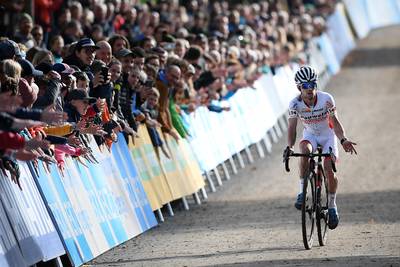 Belgische veldrijder Iserbyt wint ook wereldbeker Bern