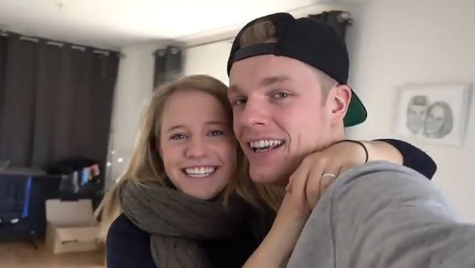 Enzo Knol en zijn vriendin Dee van der Zeeuw