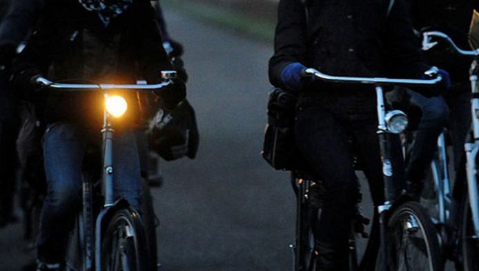 Veel minder boetes voor fietsen | Den | AD.nl