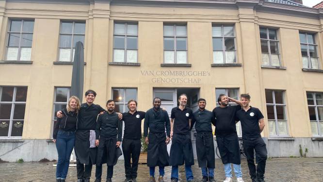 Populair restaurant Multatuli viert 15-jarig bestaan: “Onze bestseller blijft onze stoverij”