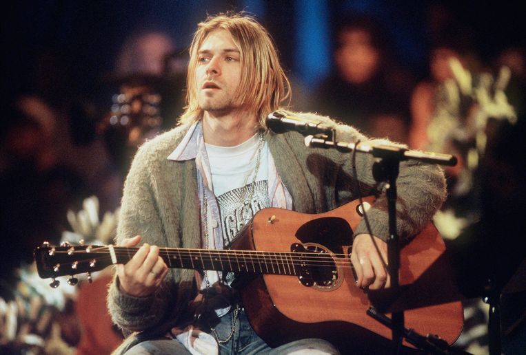 Kurt Cobain van Nirvana tijdens MTV Unplugged in 1993.  Beeld Getty Images