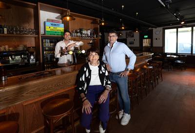 Een eeuw achter de toog: honderd jaar horecahistorie bij De Bout