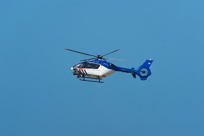 na school te rechtvaardigen Vol Politie vindt vermiste man door inzet helikopter | Rivierenland |  gelderlander.nl