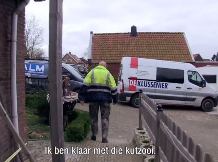 In de aflevering van Help, Mijn Man Is Klusser was hij nog heel duidelijk. Zijn explosieve gedrag leverde veel reacties op. Onterecht, vindt zijn vrouw.