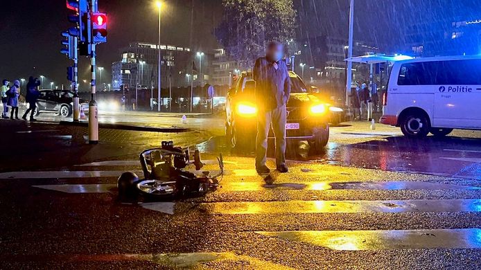 Bromfietser aangereden Brugge