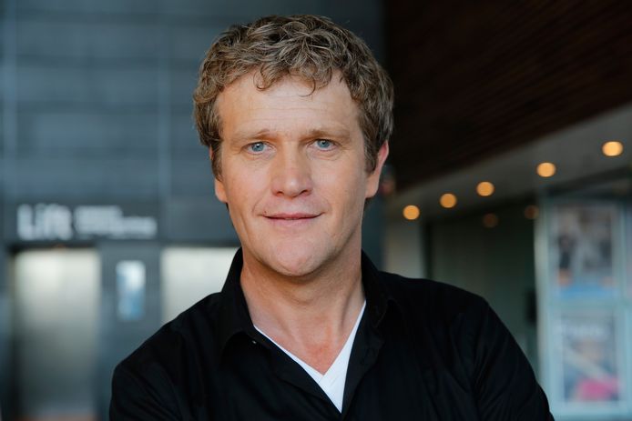 Alberto Stegeman tijdens de perspresentatie voor het aankomend tv-seizoen van SBS.