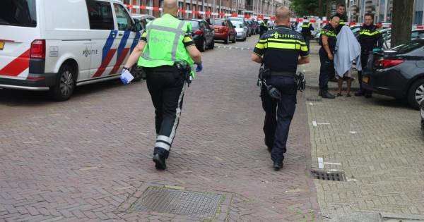 Man (36) omgekomen bij fatale steekpartij in woning in Delft: ‘Dit wil je echt niet in je wijk'.