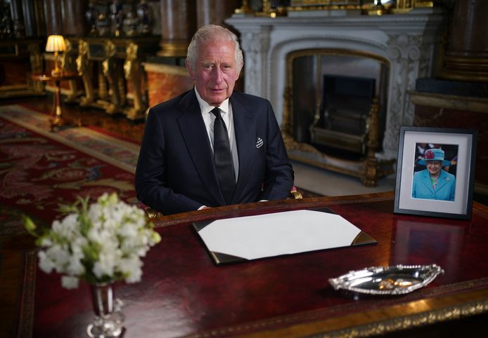 Koning Charles III spreekt de natie toe.