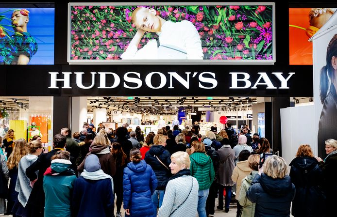 Hudson S Bay Weg Uit Nederland Ontslagvergoeding Voor