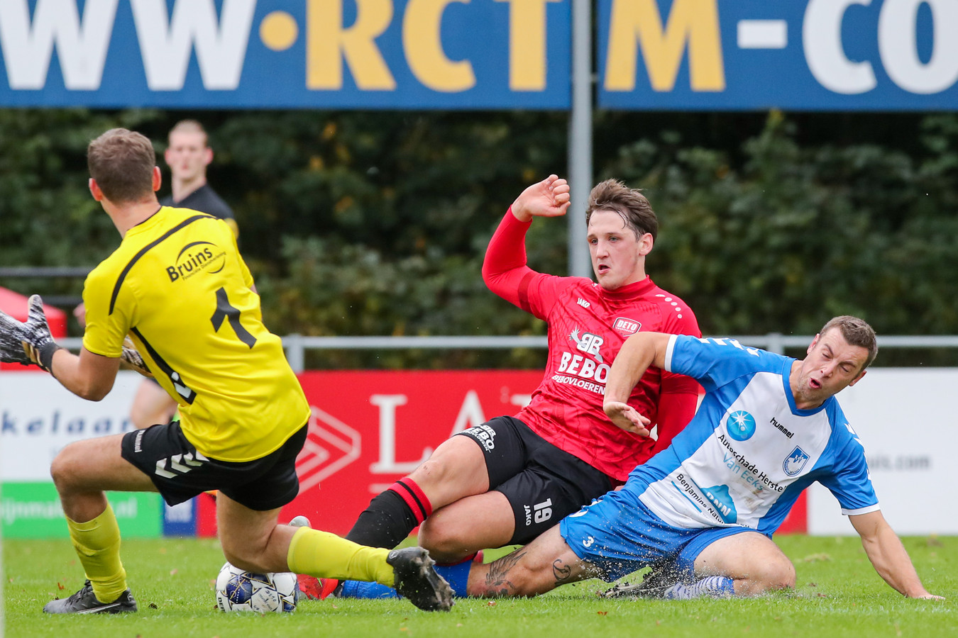 De hoofdklasse, waarin onder meer DETO Twenterand zit, verdwijnt in het plan voor de nieuwe voetbalpiramide en maakt plaats voor de vierde divisie.