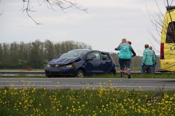Een Volkswagen Golf raakte zwaar beschadigd bij een botsing op de A32 bij Havelte.