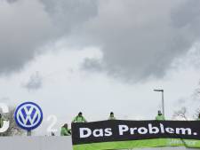 Greenpeace mène une action symbolique à l'usine VW de Wolfsburg