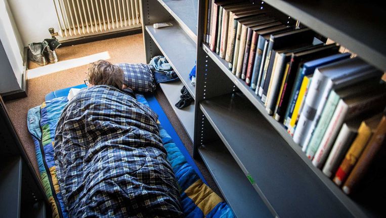 Een slaapplek van een student in het Bungehuis, het gebouw van de faculteit geesteswetenschappen van de Universiteit van Amsterdam. Beeld anp