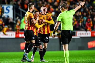 Verdediger Bates kopt Mechelen naar felbevochten, maar belangrijke driepunter tegen Oostende
