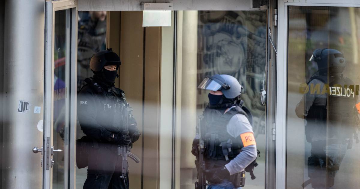 Vier zwaargewonden bij steekpartij in sportschool Duisburg: zeker een verdachte op de vlucht