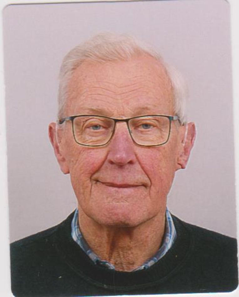 Opa Jan Olthaar begon te schrijven met zijn kleindochter. Beeld  