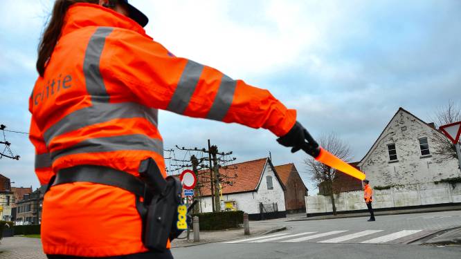 Twintiger heeft rijbewijs nog maar 3 maanden, maar mag het opnieuw inleveren: “Hij reed onder invloed van drugs en alcohol”