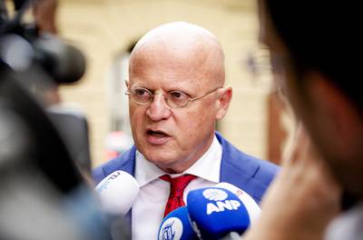 Minister Grapperhaus naar rechter om cao-acties politie te dwarsbomen