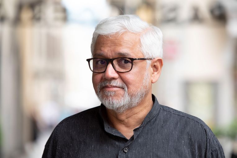 Amitav Ghosh berpendapat untuk pandangan dunia yang berbeda dalam The Curse of the Nutmeg