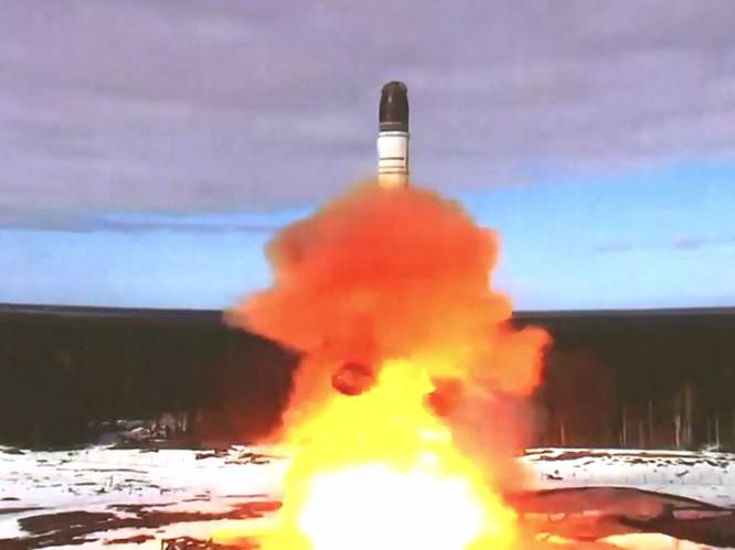 “Rusland voerde mislukte test uit met ‘Satan 2'-kernraket net voordat Biden in Oekraïne aankwam”