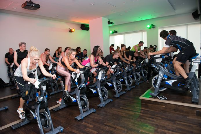 Een volle sportschool voor corona.