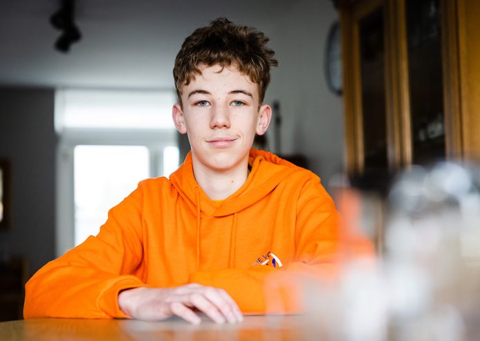 Jarno Roubos, 14 jaar, overleefde leukemie.