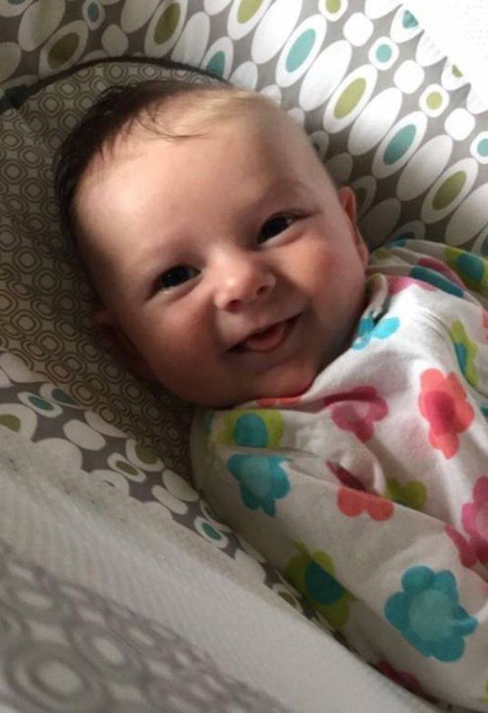 De laatste (vrijgegeven) foto van McKenna waarop ze nog een lachende onbezorgde baby was.