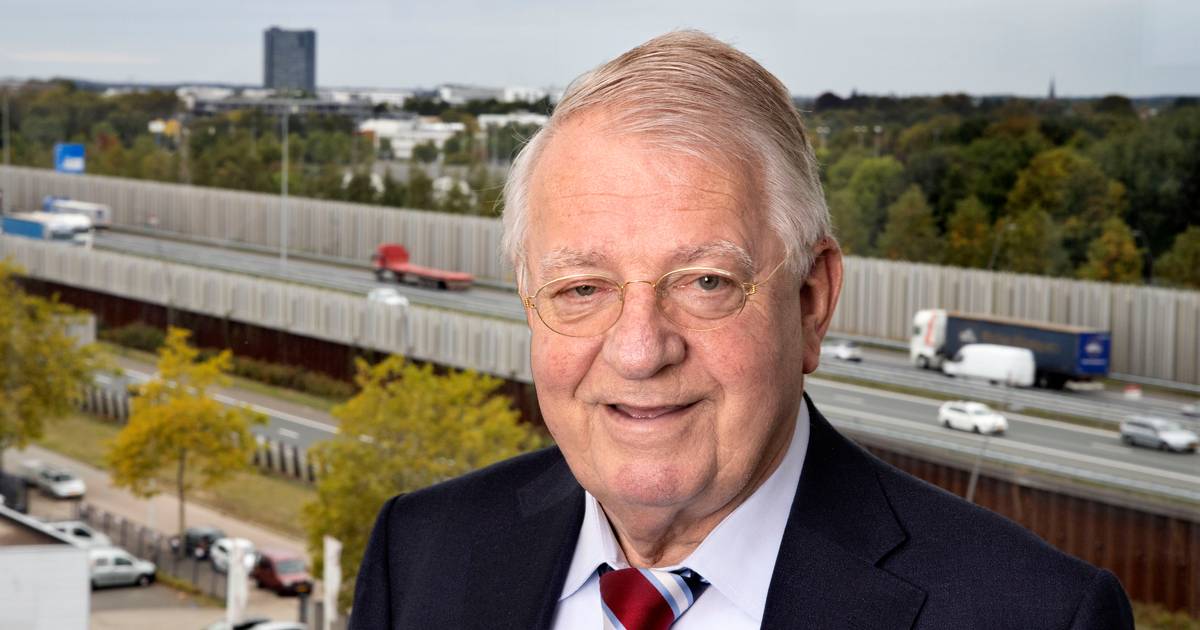 Wim van der Leegte van VDL Groep Eindhoven: &lsquo;Import uit China bedreigt