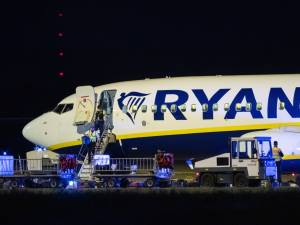 Un avion Ryanair contraint de se poser à Berlin: “Une possible menace à bord”
