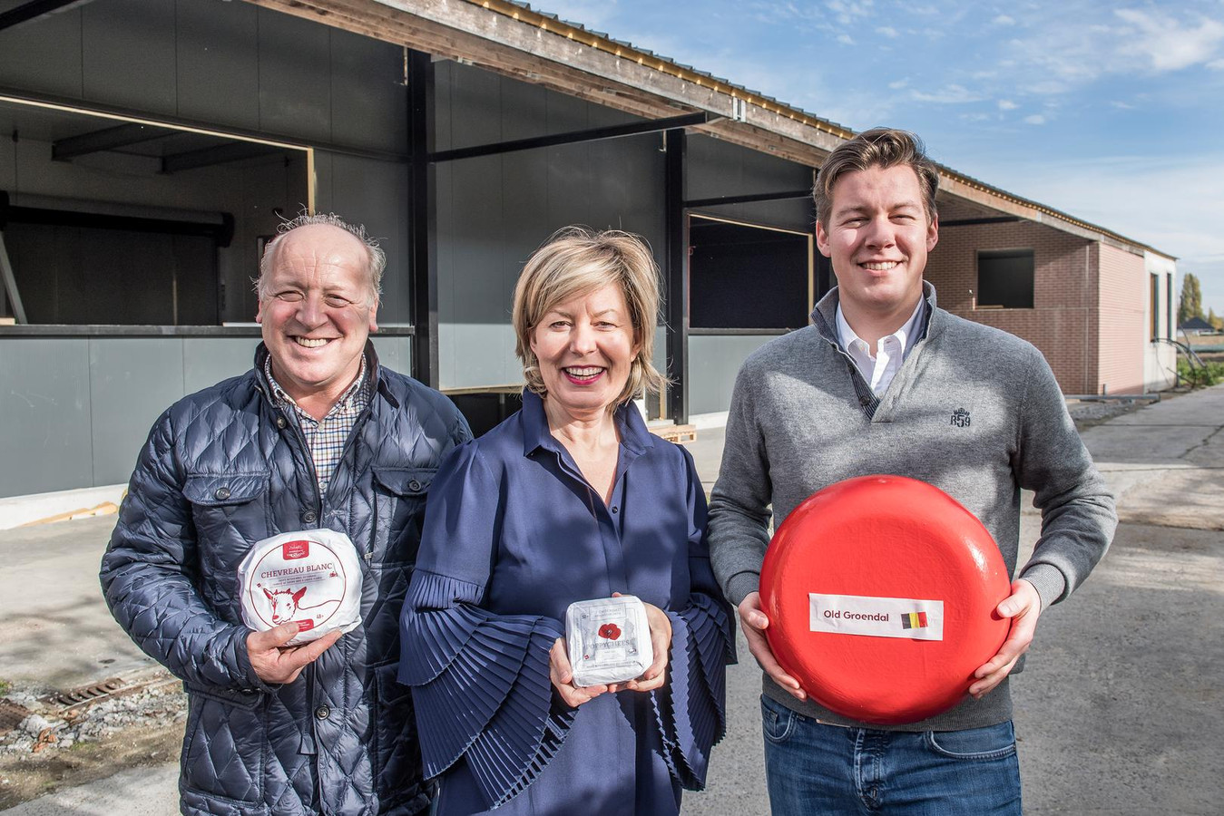 Johan Deweer, Dominique Steyaert en Louis-Philippe Deweer van 't Groendal voor de nieuwbouw.