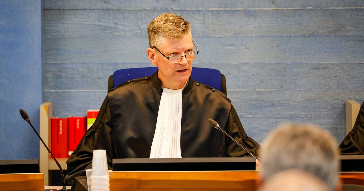 Teruglezen | Kort geding rond asielhotel Albergen: verkoop aan COA gaat door - Tubantia