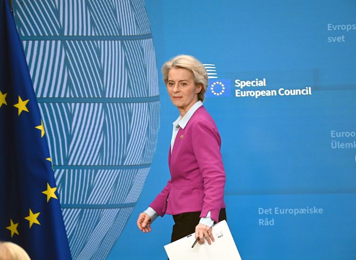 Europees Commissievoorzitter Ursula von der Leyen na afloop van de Europese top.