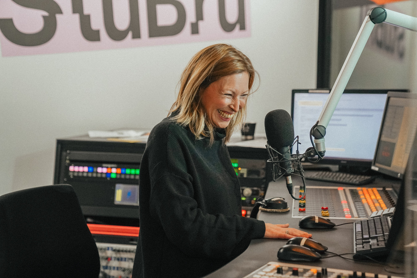 Roos Van Acker krijgt eigen programma op digitale radiokanaal De