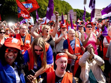 ‘Wij verdienen meer, wij zijn niet minder': 8800 werknemers met een arbeidsbeperking staken
