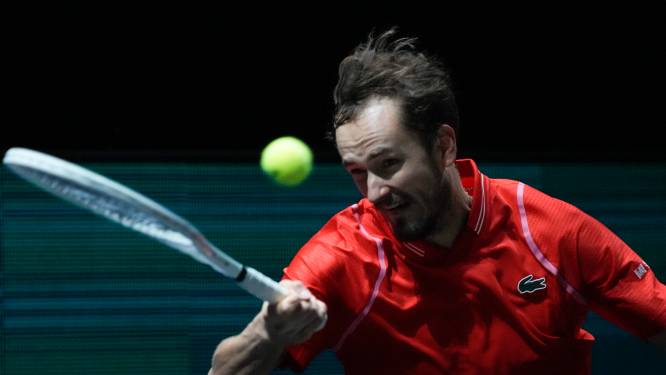 Jannik Sinner volgt spoor Daniil Medvedev en Grigor Dimitrov naar halve finales in Ahoy