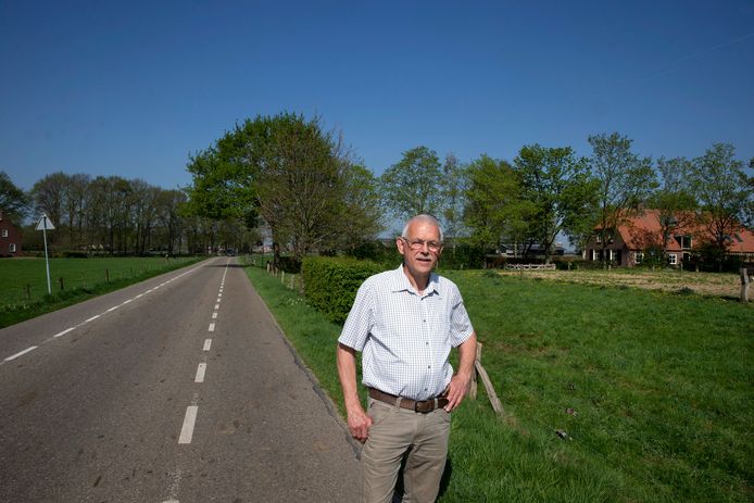 Bertus Rietberg van de Historische Vereniging Steenderen en bestuurslid van Toldieks Belang.